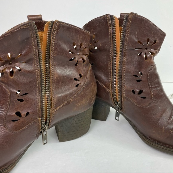 Born Ivy Brown Leather Daisy Cutout Heeled Western Boot - Picture 16 of 17